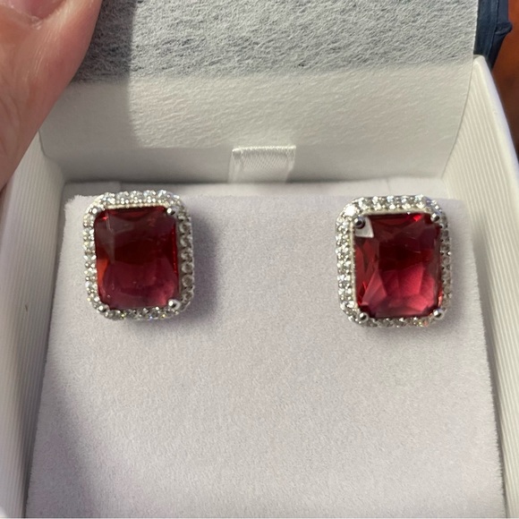 Emerald cut 6.55ct Ruby earrings - Picture 5 of 6